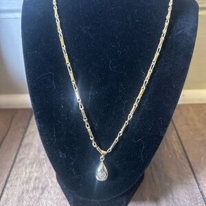 Elegant 18k Gold Plated Barrel Necklace with Teardrop Pendant